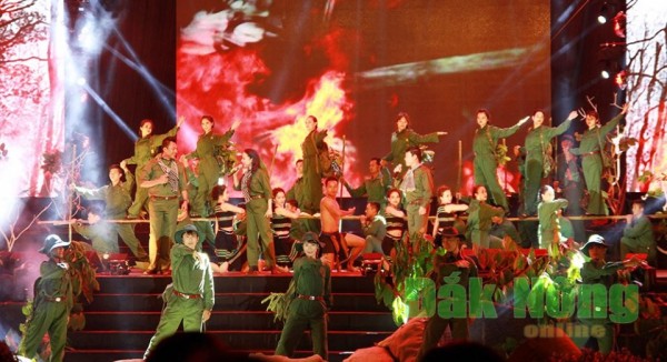 http://www.baodaknong.org.vn/database/image/2017/12/31/8.jpg