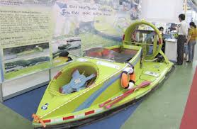 Tàu đệm khí, một trong những sản phẩm KH-CN của TPHCM tham dự hội chợ Techmart năm 2012